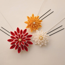 受注】つまみ細工の髪飾り-赤二重（フチ白）&黄色&白- Uピン 成人式