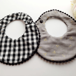 lehtiä black gingham bib スタイ　モノトーン・チェック・さくらんぼ　ご出産祝い・ギフト 3枚目の画像