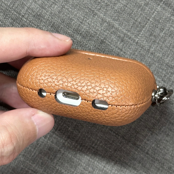 時尚 AirPods 4 Airpods Pro 保護殼，相容於無線充電，刻字，皮革，全保護殼 第11張的照片