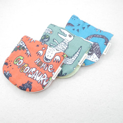 ふわもこハンカチ｜お絵描き恐竜-Doodle Dinosaur-｜S・10×20cm｜8重ガーゼハンカチ｜ギフト 1枚目の画像