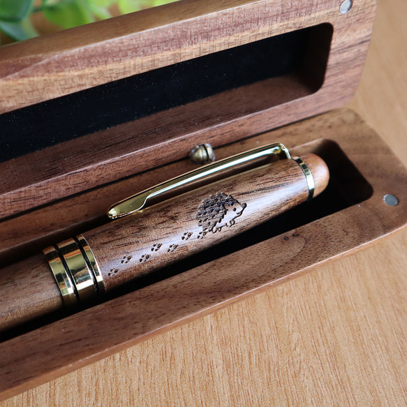 刺蝟木製原子筆和筆盒胡桃木免費包裝可贈送禮物 第9張的照片