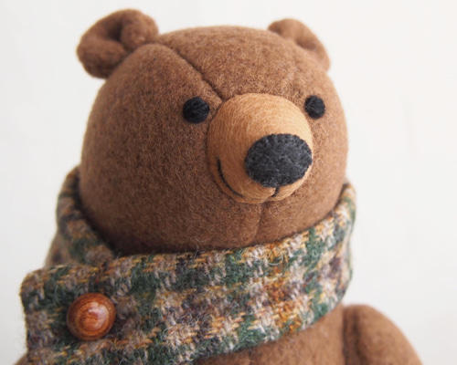 寝そべらないグリズリー ぬいぐるみ kuzoomiko 通販 8273936｜Creema