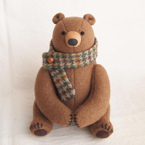 寝そべらないグリズリー ぬいぐるみ kuzoomiko 通販 8273936