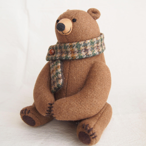 寝そべらないグリズリー ぬいぐるみ kuzoomiko 通販 8273936｜Creema