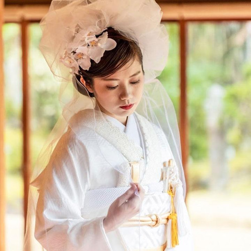 速達発送 白 ヘッドドレス ヘアアクセサリー お花 成人式 結婚式 成人式 髪飾り 和装 ヘッドドレス 花 袴 振袖 ウェディング ヘア