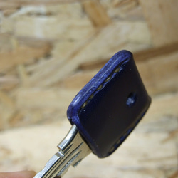 ルガトネイビーのキーカバー　ベージュステッチ 6枚目の画像