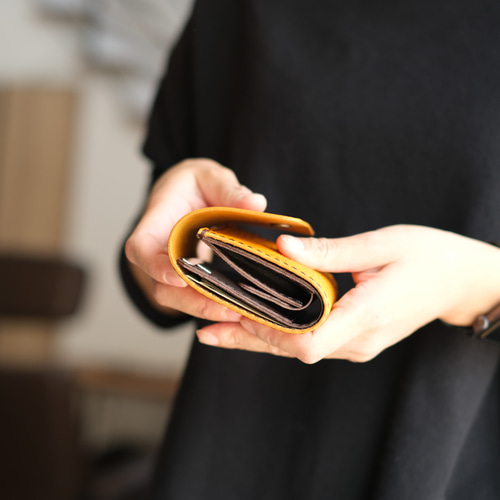 北欧柄のちいさなお財布 ピンク］本革の温もり お札を折らないミニマム