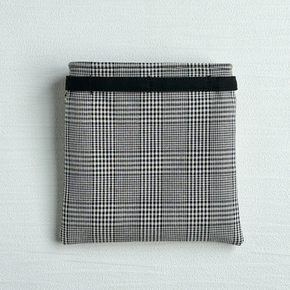 【ファスナー付き】大人かわいい　移動ポケット（黒チェック・ふたなし）サニタリー 10枚目の画像
