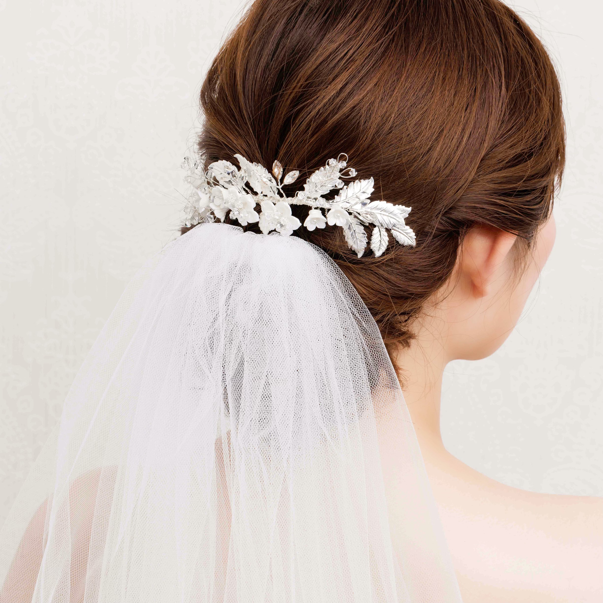 ウェディング　ヘアアクセ　ビジュー ブライダル wedding リーフモチーフ ヘッドドレス E61 9,735円