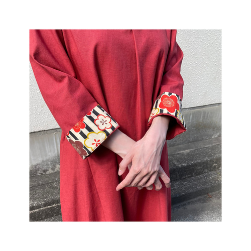 雲土【楽衣】(RAKUE) ﾜﾝﾋﾟｰｽ ﾘﾈﾝ 麻 朱色 大正浪漫 温故知新 唯一無二