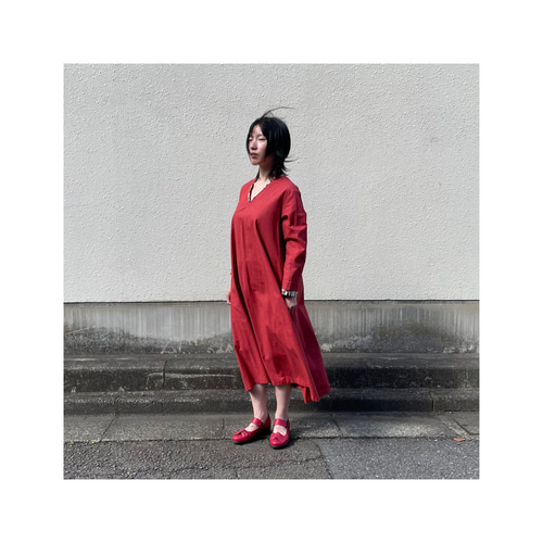 雲土【楽衣】(RAKUE) ﾜﾝﾋﾟｰｽ ﾘﾈﾝ 麻 朱色 大正浪漫 温故知新 唯一無二