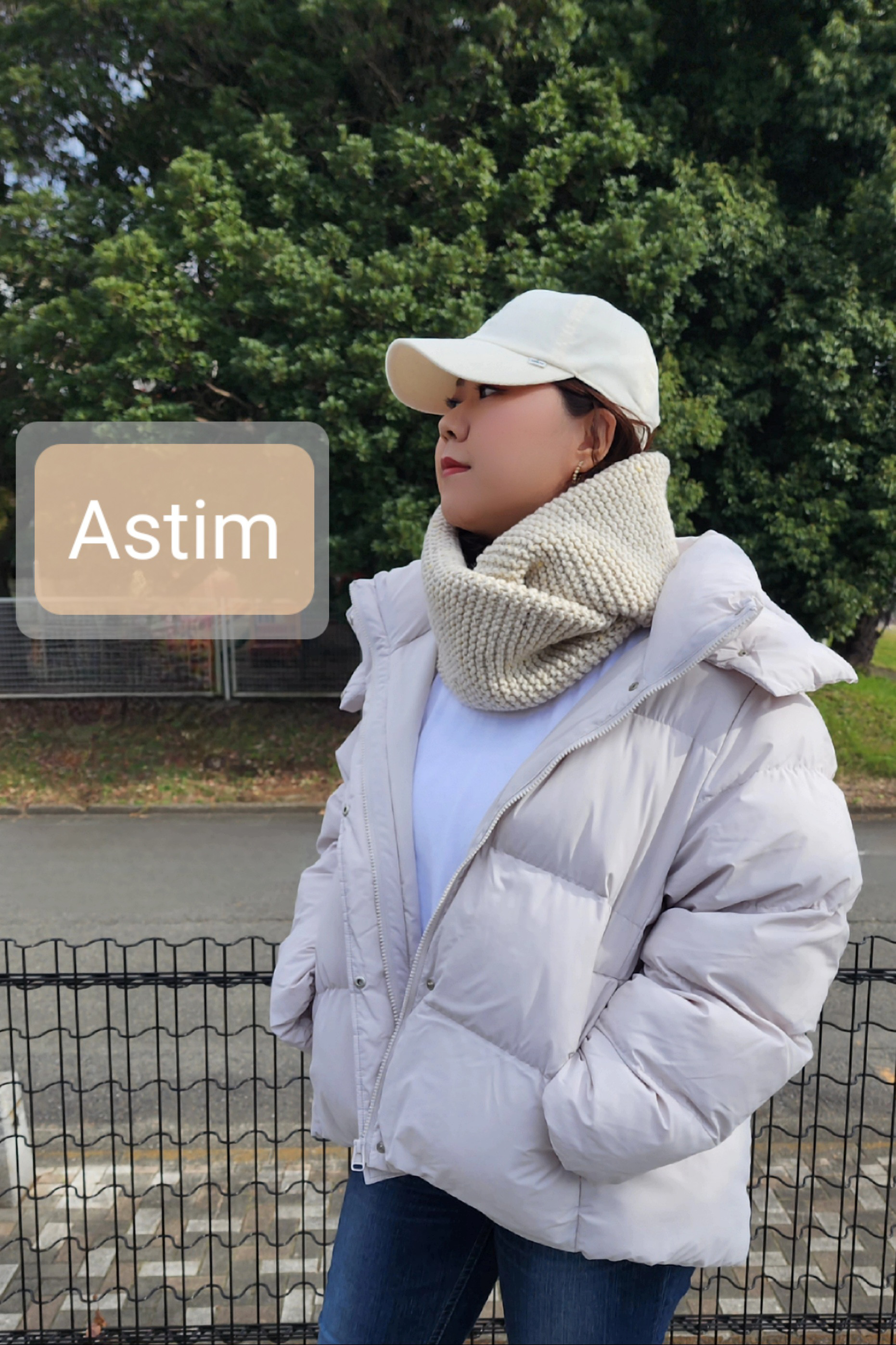 E101F【クリスマスギフト】オフホワイトのツィード糸で編んだボリューミースヌード/あたたかく優しい肌触り【送料無料】