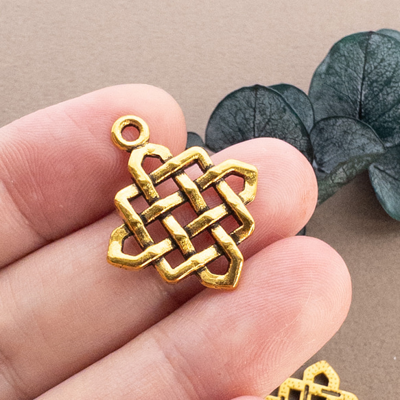 売り切り値下げ ＊6個＊ 透かし 編み込み チャーム 合金 アンティークゴールド cm007s 4枚目の画像