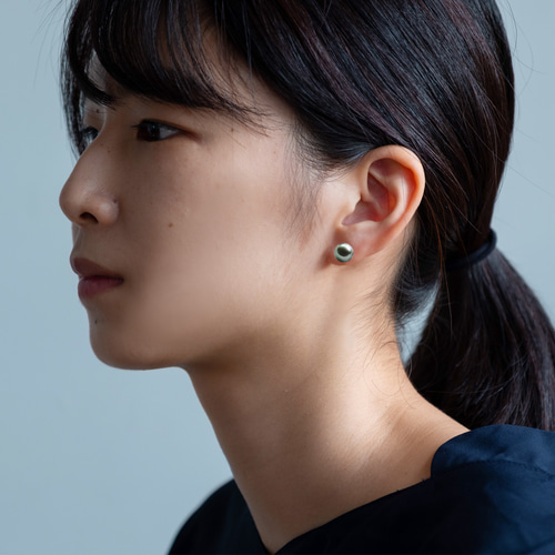 Pt900 黒蝶パール スタッド ピアス（イヤリング可能） ピアス  