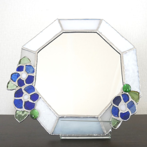 ✴︎:.。淡いブルーの八角形鏡♪　(size20㎝/max23）　ステンドグラス ✴︎:.。淡いブルーの八角形鏡♪ (size20㎝/max23） ステンド