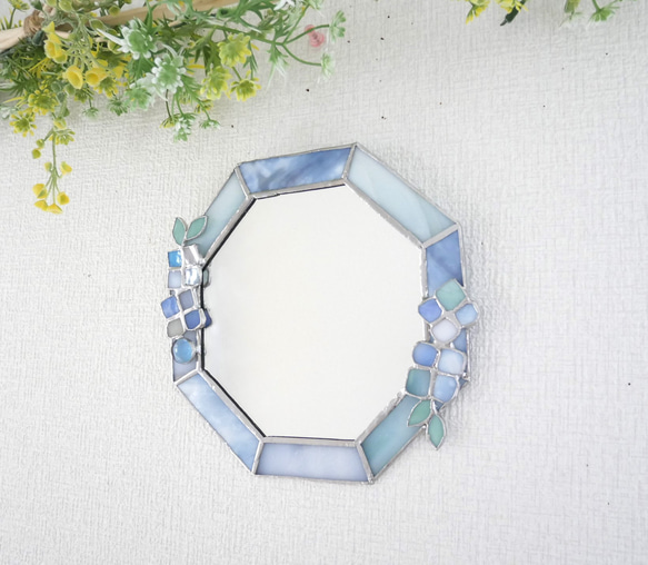 ✴︎:.。. 青い花と青い蝶の八角形鏡（size20/Max25） 八角形 ✴︎:.。. 青い花と青い蝶の八角形鏡（size20/Max25）