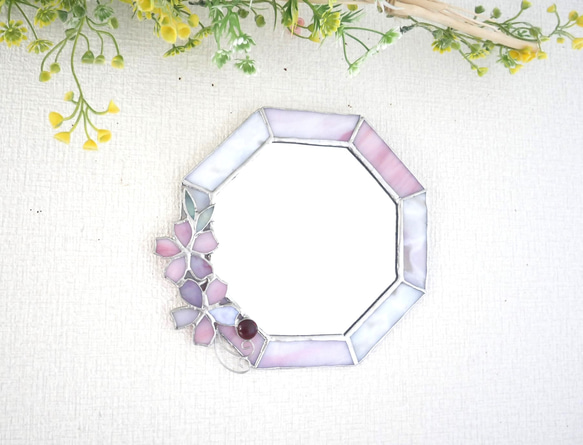 ✴︎:.｡.: 桜の八角形の鏡♪（size18.5/Max20） ステンドグラス