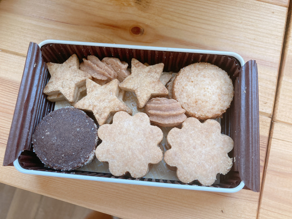 Christmasクッキー缶【アイボリー缶】 5枚目の画像