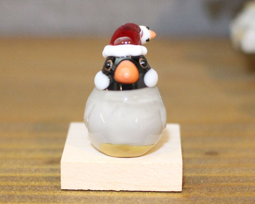受注制作】ガラスの桜文鳥サンタ シースルー帽子 その他置物 ガラス