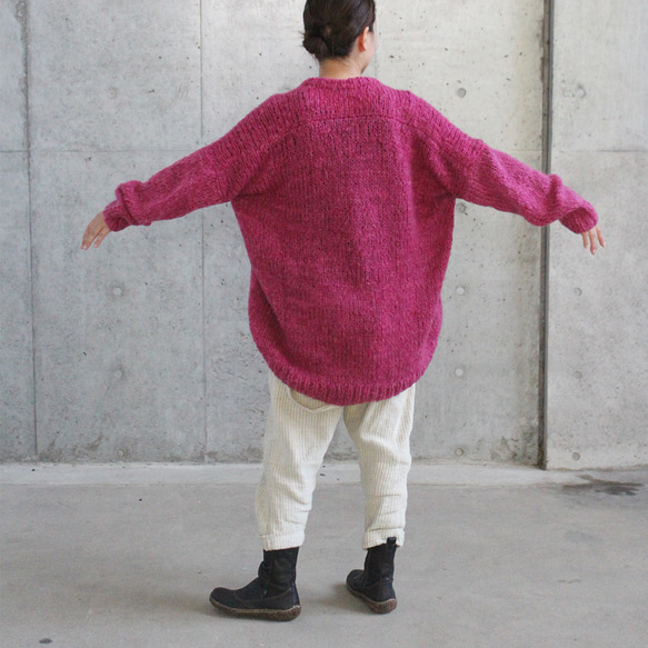 手編みモヘアラウンドネックセーター　チェリーピンク 5枚目の画像
