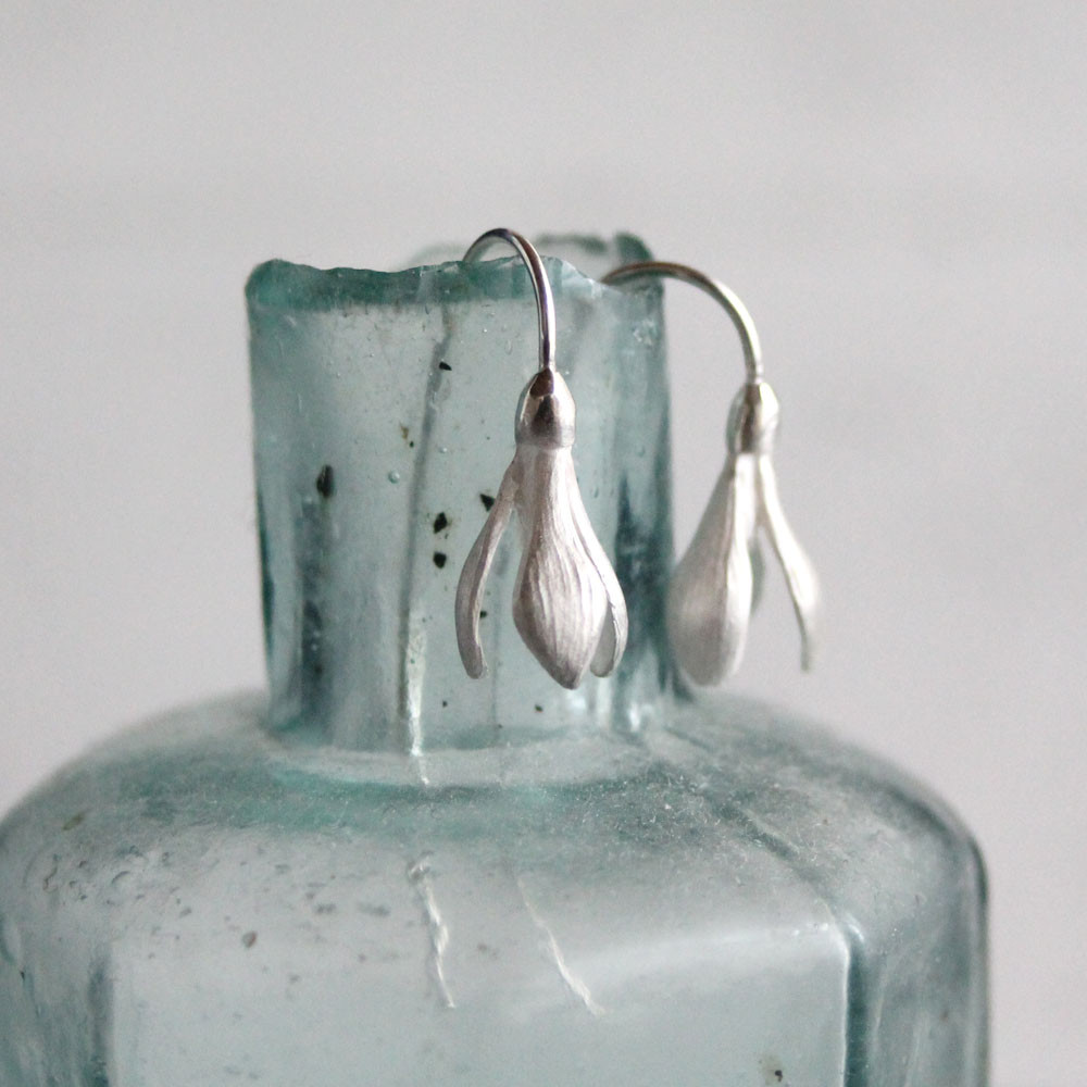 スノードロップのピアス