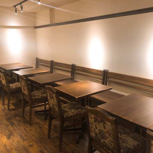 無垢ひのきで造る家具 アンティーク風 荷物置き付 背もたれ付