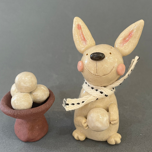 ウサギごん吉のお月見準備 うさぎ 兎 お月見 月見 団子 だんご ダンゴ