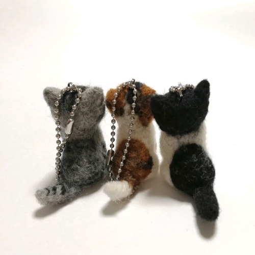 □受注制作 羊毛フェルトの小さな子猫(黒ぶち猫) 猫グッズ 猫 □受注制作 羊毛フェルトの小さな子猫(黒ぶち猫) 猫グッズ 猫