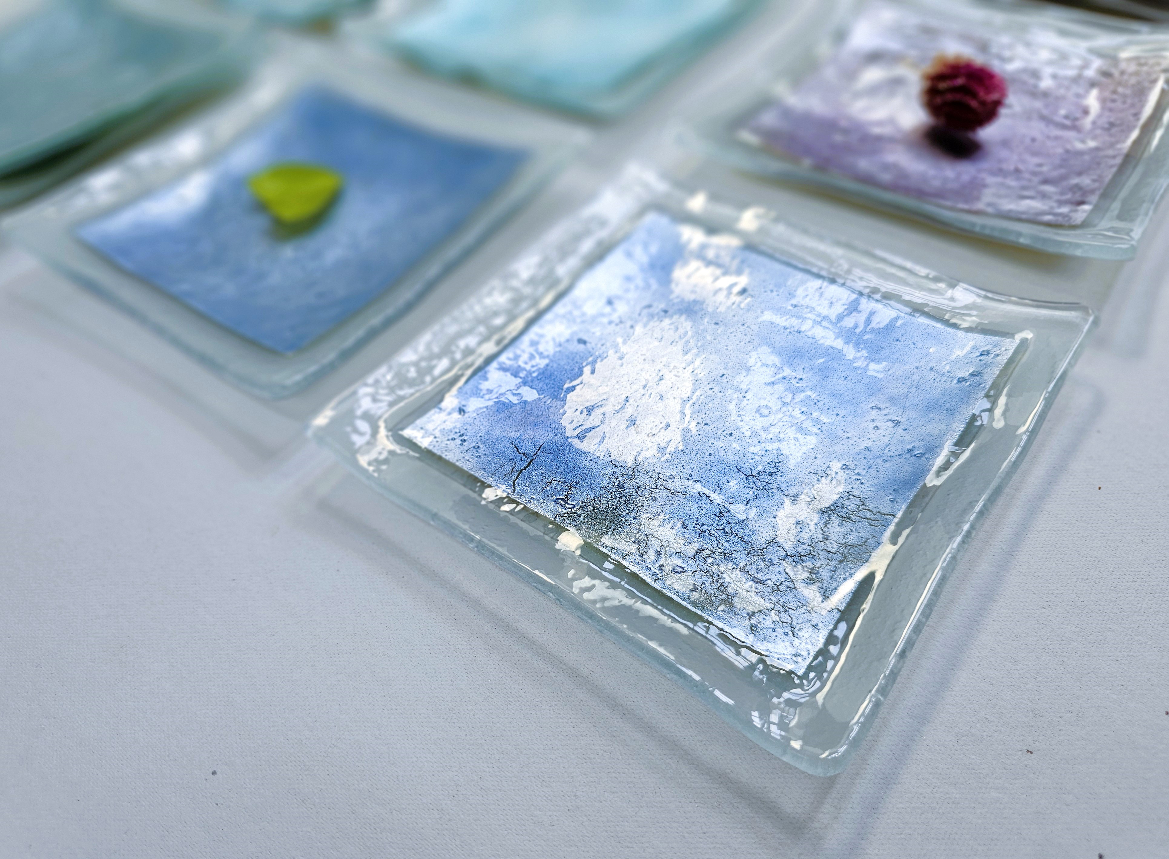 脚付きガラス皿　真鍮台座　ガラス柱