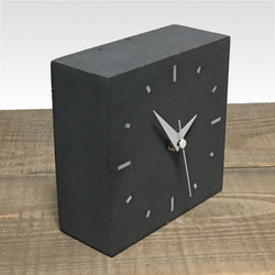 コンクリート置き時計ブラックC-type《送料無料》　-コンクリート/モルタル/セメント雑貨- 1枚目の画像