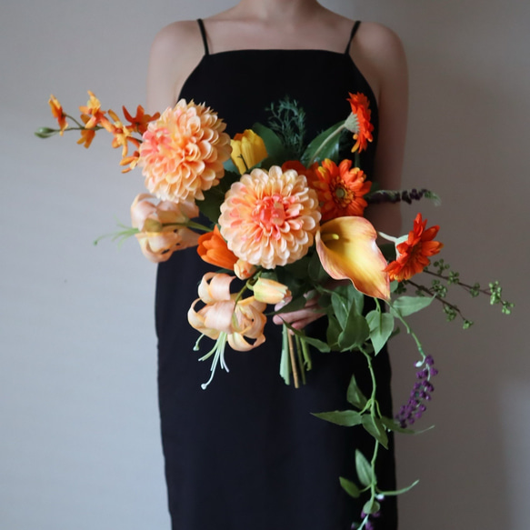 流れるブーケ オレンジ アーティフィシャルフラワーブーケ