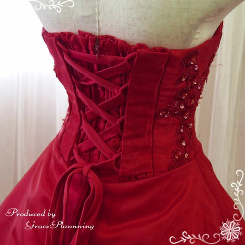 カラードレス 赤 ビーズと刺繍が華やかなロングドレス ウェディング