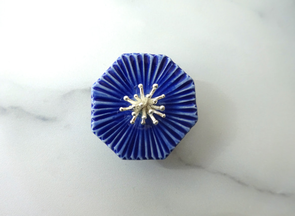 花のbroach（ミヤコワスレ）青 1枚目の画像