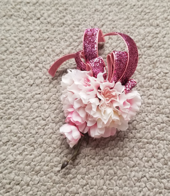 桜のコサージュ　（キラキラ✨ラメリボン) 3枚目の画像