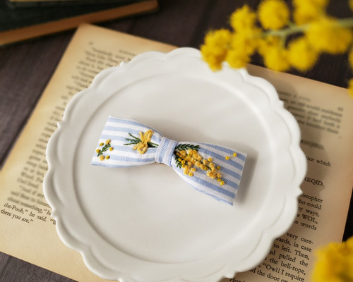 ミモザ刺繍 リボンバレッタ／ブローチ ストライプ バレッタ