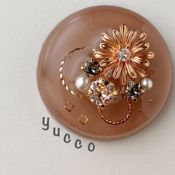 【レジン＊ポニーフックヘアゴム帯留め】たっぷりビジュー✧˚ベージュ×チョコレート ◇受注制作◇【レジン＊ポニーフック・ヘアゴム・帯留め