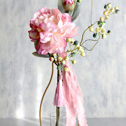 【ピンクグラデーションピオニーとグリーンベリー】｜アーティフィシャルフラワー 花瓶アレンジ| 春｜ギフト・インテリア雑貨 3枚目の画像