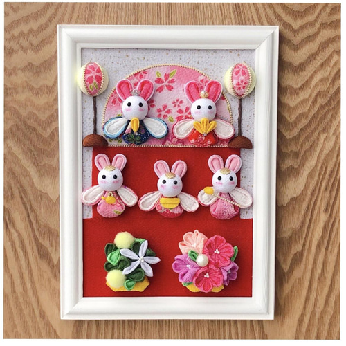 受注制作】卯年 うさぎの雛人形 A5サイズ つまみ細工 ちりめん