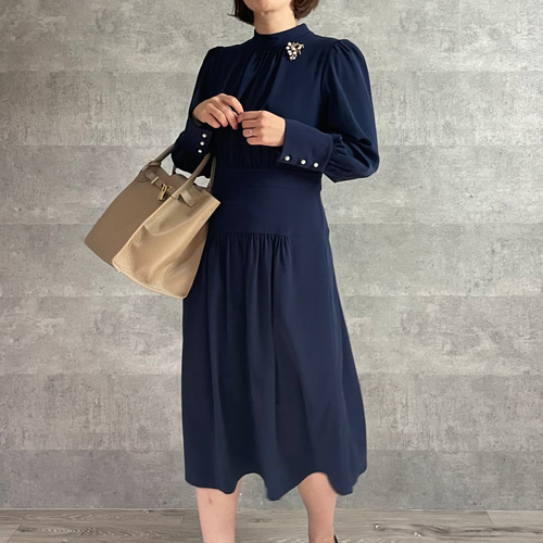 SALE□洗えて安心♡上品美ラインシルエット 膝下フレアワンピース【M