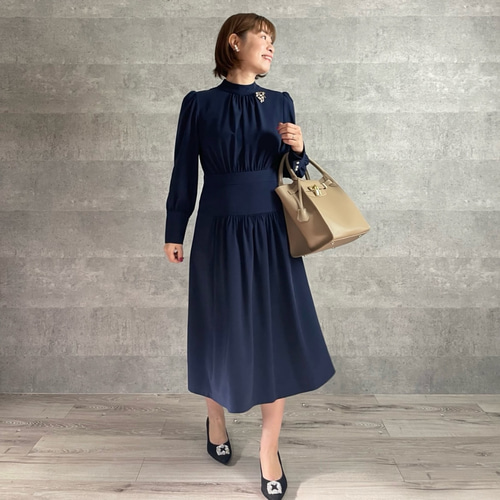 洗えて安心♡上品美ラインシルエット 膝下フレアワンピース【M】卒業式