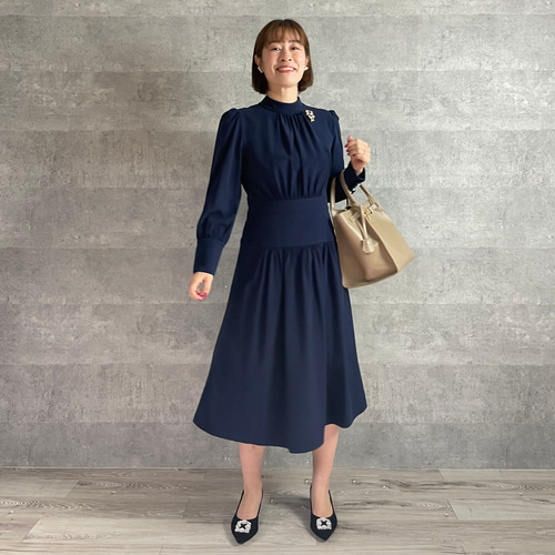 洗えて安心♡上品美ラインシルエット 膝下フレアワンピース【M】卒業式