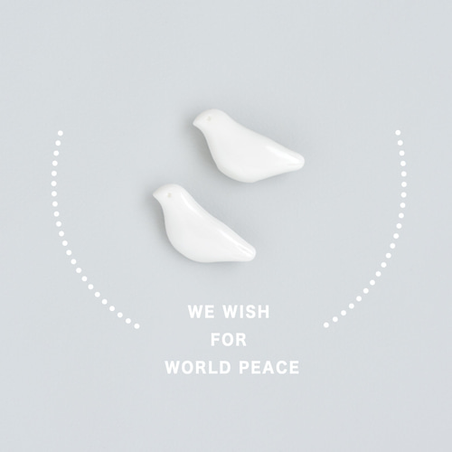 白磁のブローチ（白鳩） ブローチ HatoKumo 通販 840295｜Creema(クリーマ)