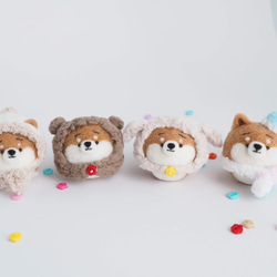 [客製化] - 僅限冬季 - 穿著毛茸茸的小熊（紅柴犬、黑柴犬、白柴犬）羊毛氈的 Mayu Shiba Inu 第12張的照片