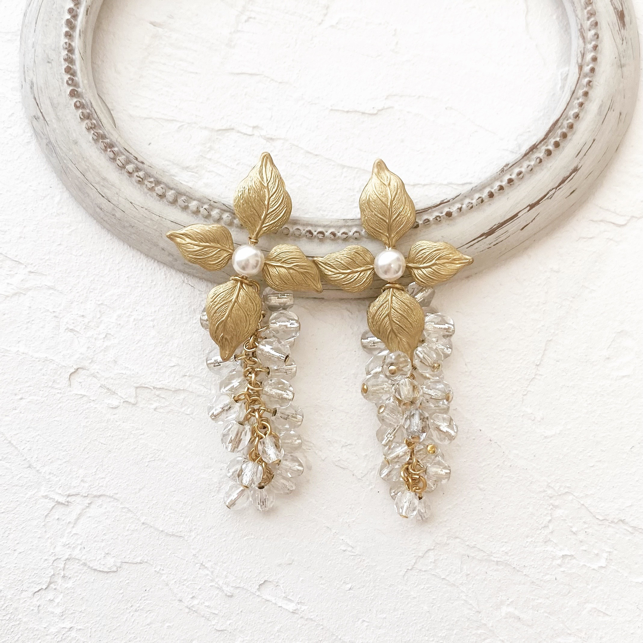 ブラスパーツ花チェコビーズイヤリング