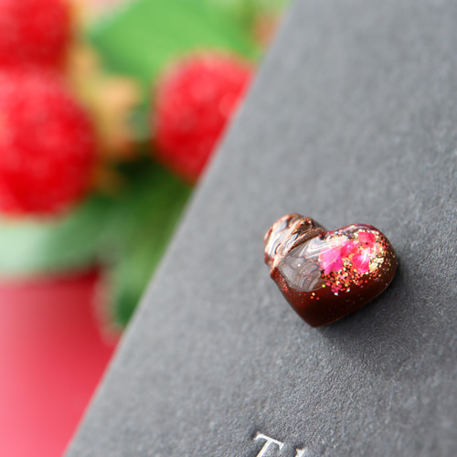 ミニハート チョコレートピアス(ダークチョコ) フェイクスイーツ