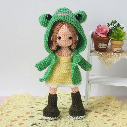 S]ミニチュア カエル ジャケット 女の子 あみぐるみ【受注生産