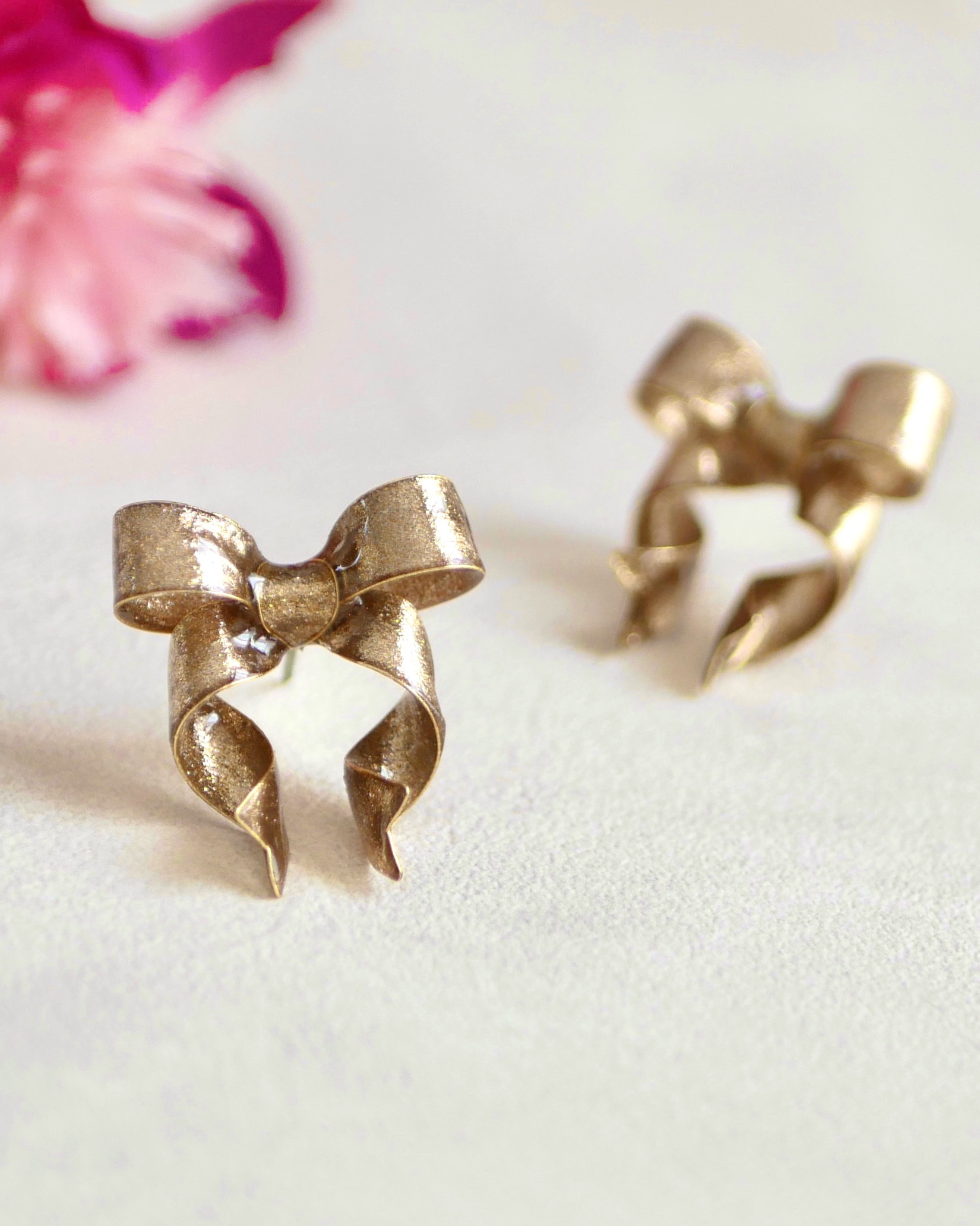 Mリボン アンティークゴールド ピアス＆イヤリング 結婚式　着物　イベントにもオススメ　女性らしい