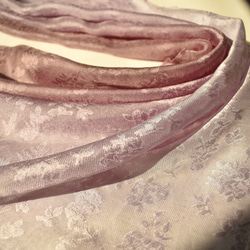 「色が変化する麴塵染」本紗織シルク１００％　小花柄 17枚目の画像