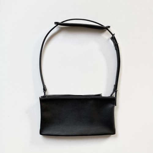付け替えできるショルダー レザー ZIP BAG M (long) ブラック ボディ