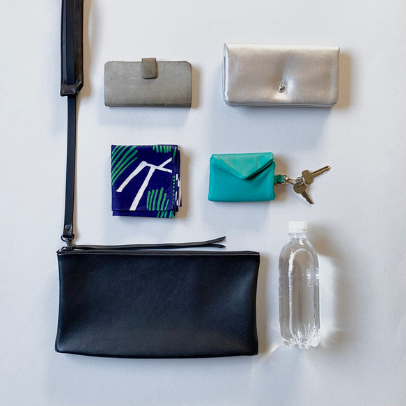 付け替えできるショルダー　レザー　ZIP BAG　M (long)   ブラック 18枚目の画像